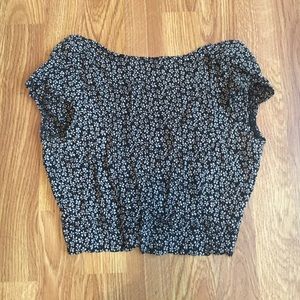 Brandy Melville top that buttons in the back